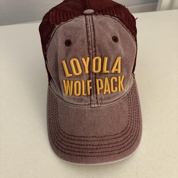 Vintage Loyola Wolf Pack Hat Cap Snap Back Maroon Gold Mesh Trucker Men Legacy - Picture 1 of 9